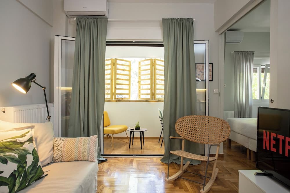 Trendy 2 bedroom Apartment 5min to metro