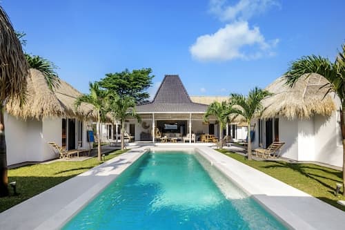 Villa Surga Blue by Alfred in Bali