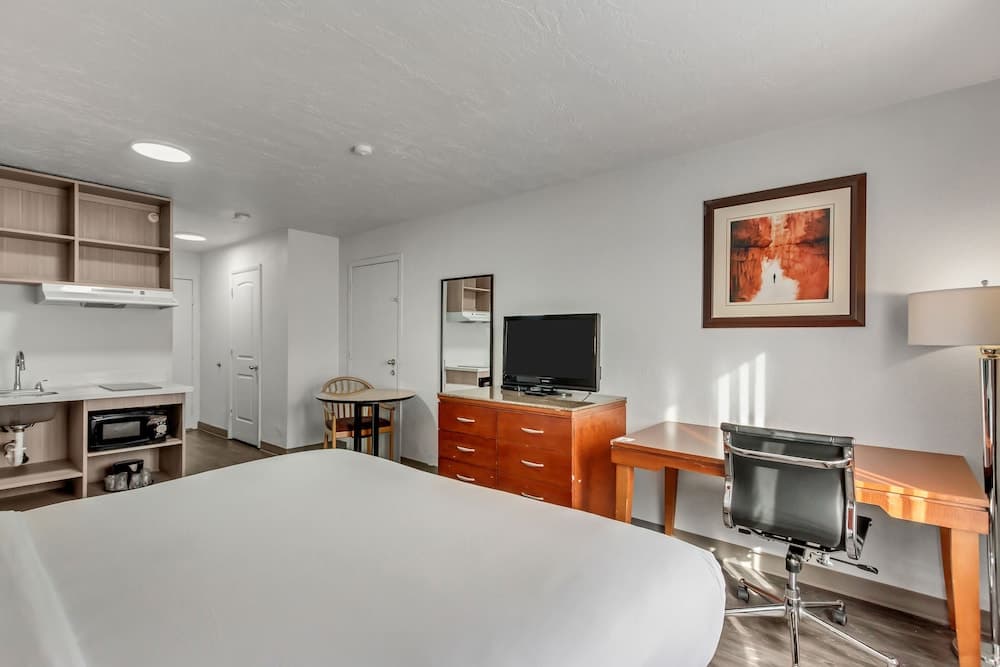 Suburban Studios Salt Lake City Airport