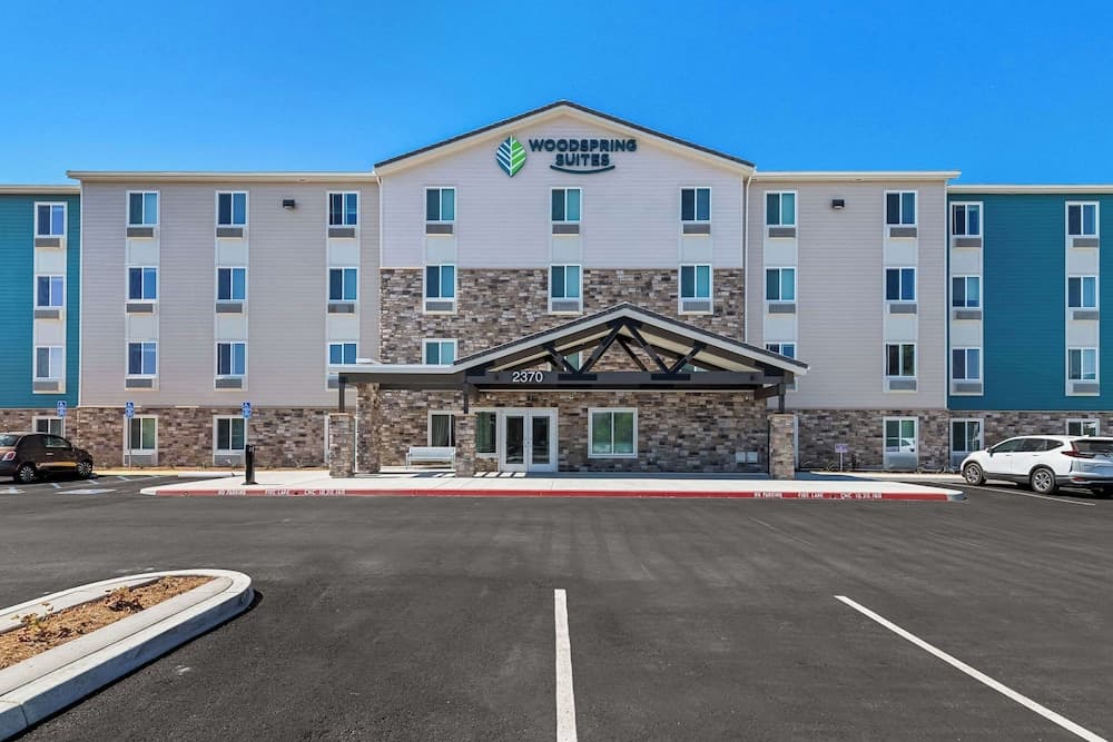 Woodspring Suites Corona