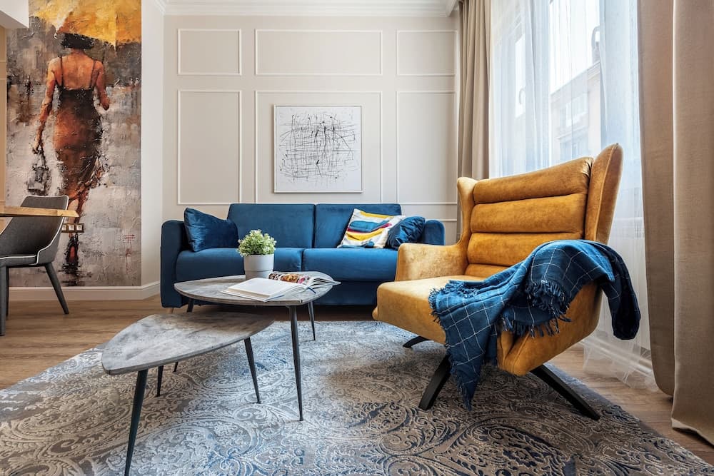 Luxury & Unique-Top Center Apt. - 3BDR