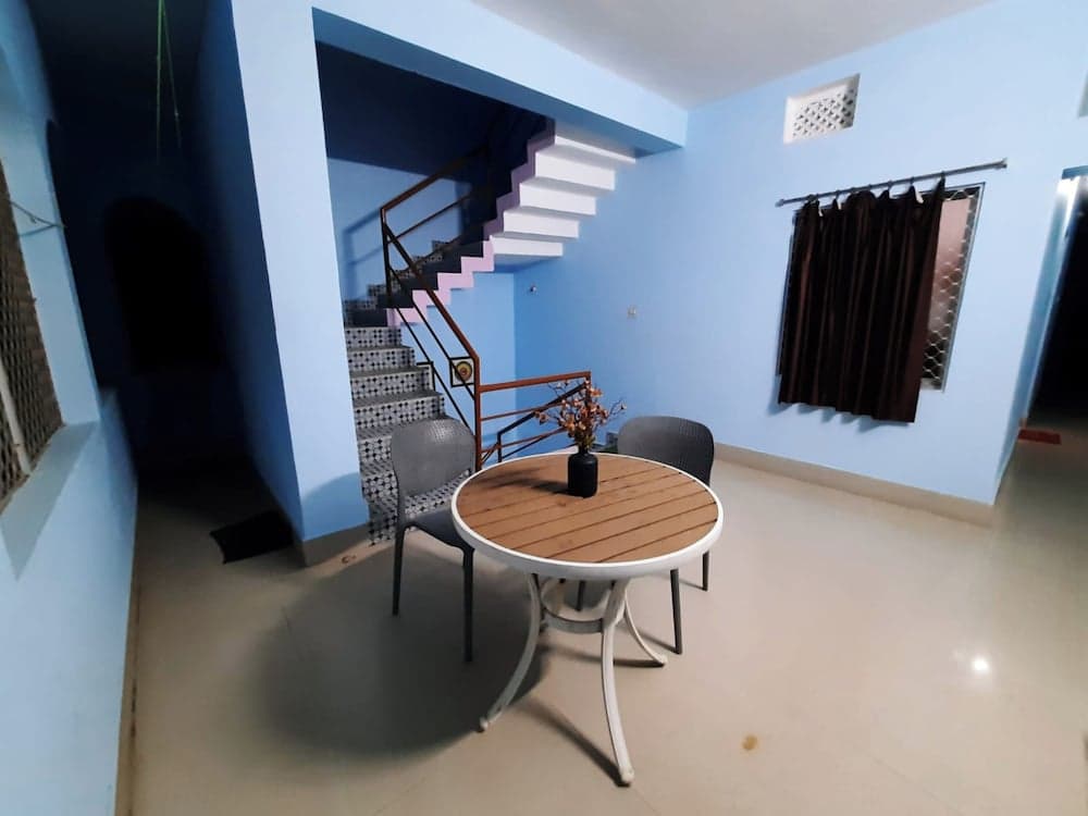 Goroomgo Jagannath Inn Puri