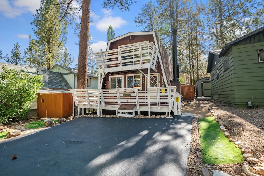 A Beary Happy Cabin