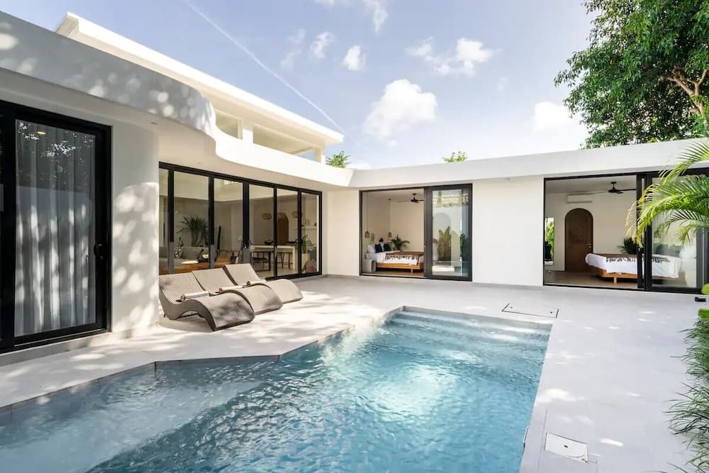 Villa Barsa by Alfred in Bali