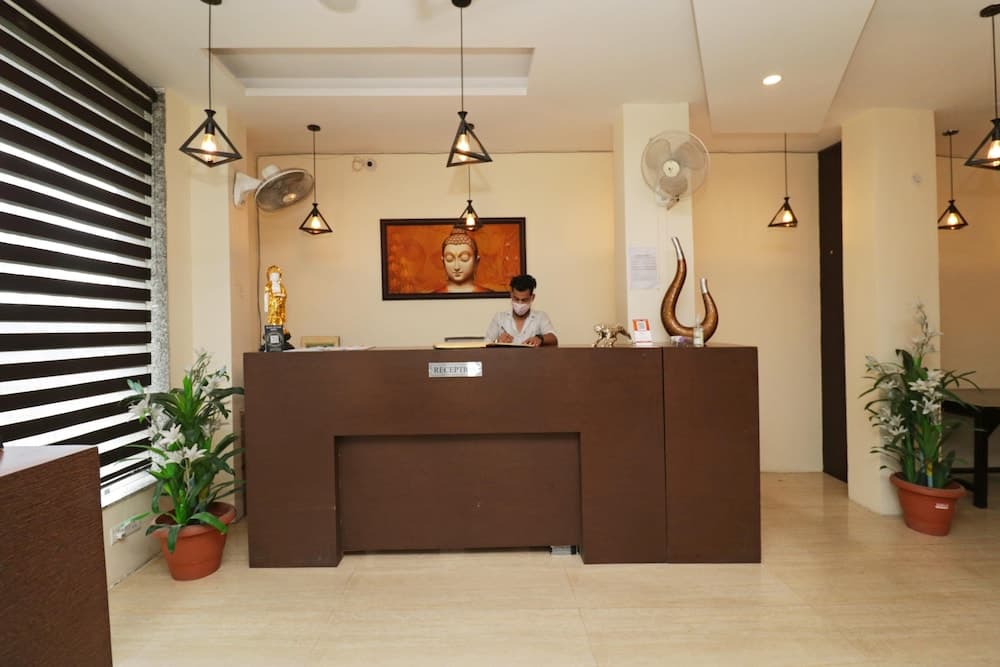 Hotel Mirage Residency