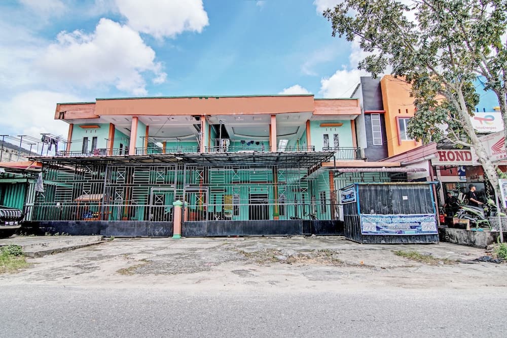 SPOT ON 92716 Penginapan Syafira Near Perumahan Mustamindo Permai 1