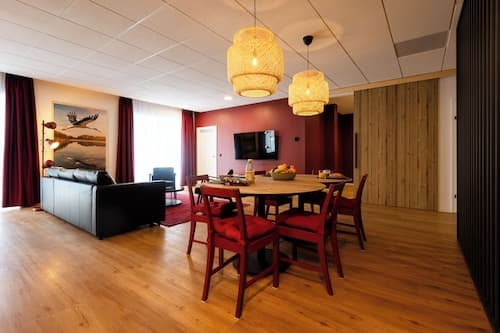 Postcard Country Apartments