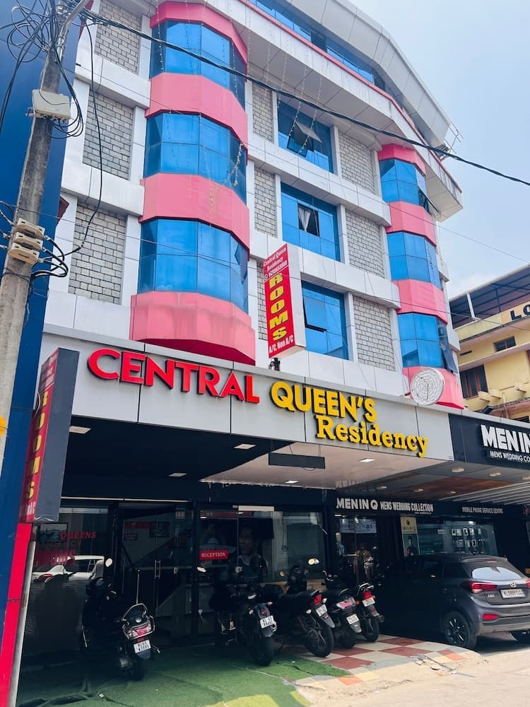 Hotel Queen Residency