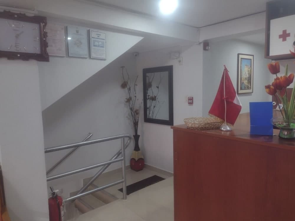 C. Deán Valdivia 120