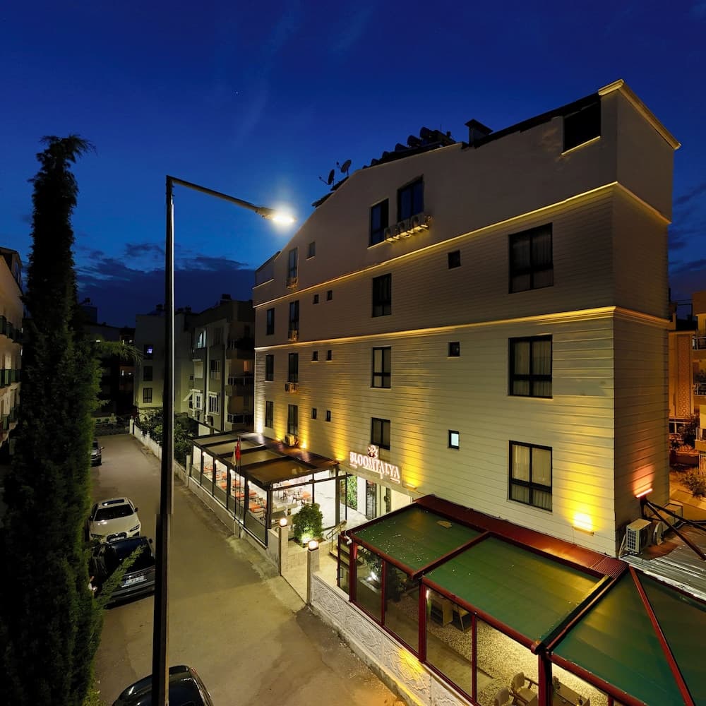 Bloomtalya Hotel