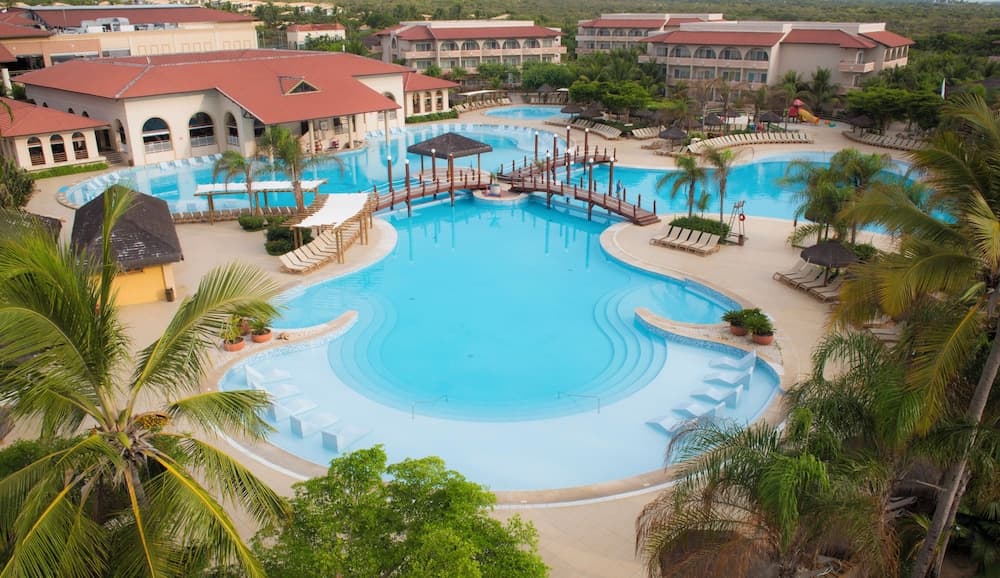 The Signature Level at Grand Palladium Imbassaí Resort & Spa