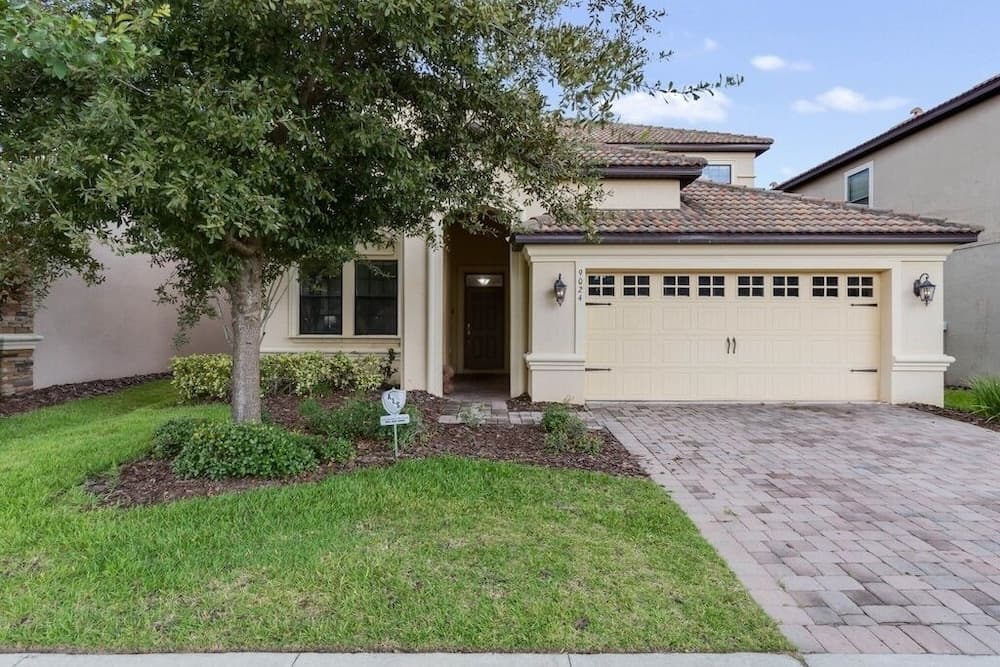 6 Beautiful Bedrooms 6 Baths Pool & Spa 6 Home by RedAwning