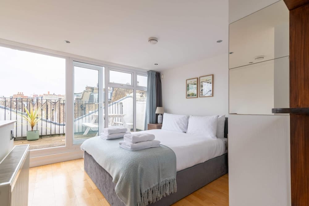 Stylish Kings-cross Maisonette