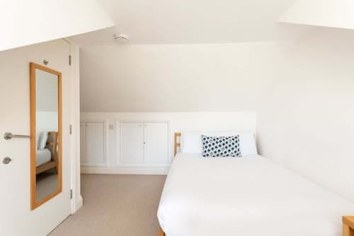 Spacious Apartment Near Portobello Road