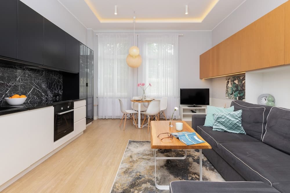 Apartment With a Mezzanine by Renters