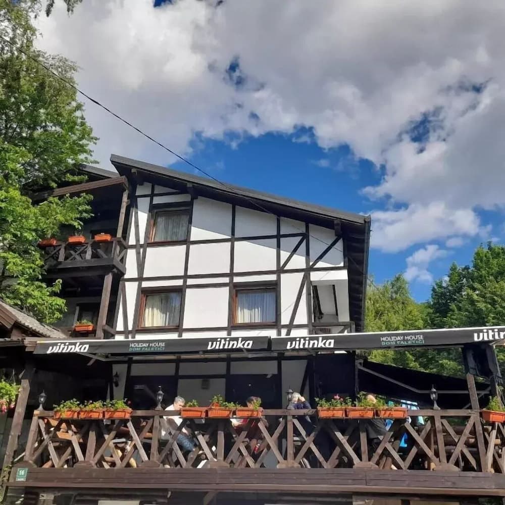TEUTA PALACE