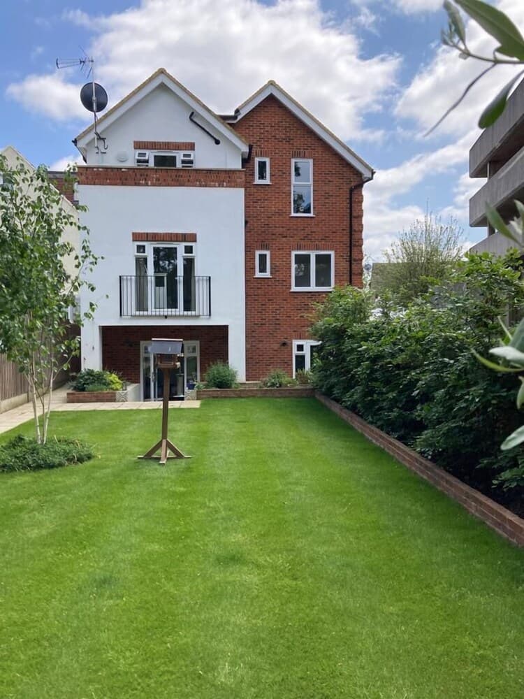 Hybrid Resi - New Malden