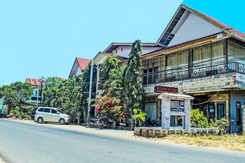 OYO 91720 Hotel Yotowawa NearBukit Cinta