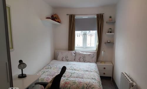 Rugby - Apartment - Sleeps 4 - Parking