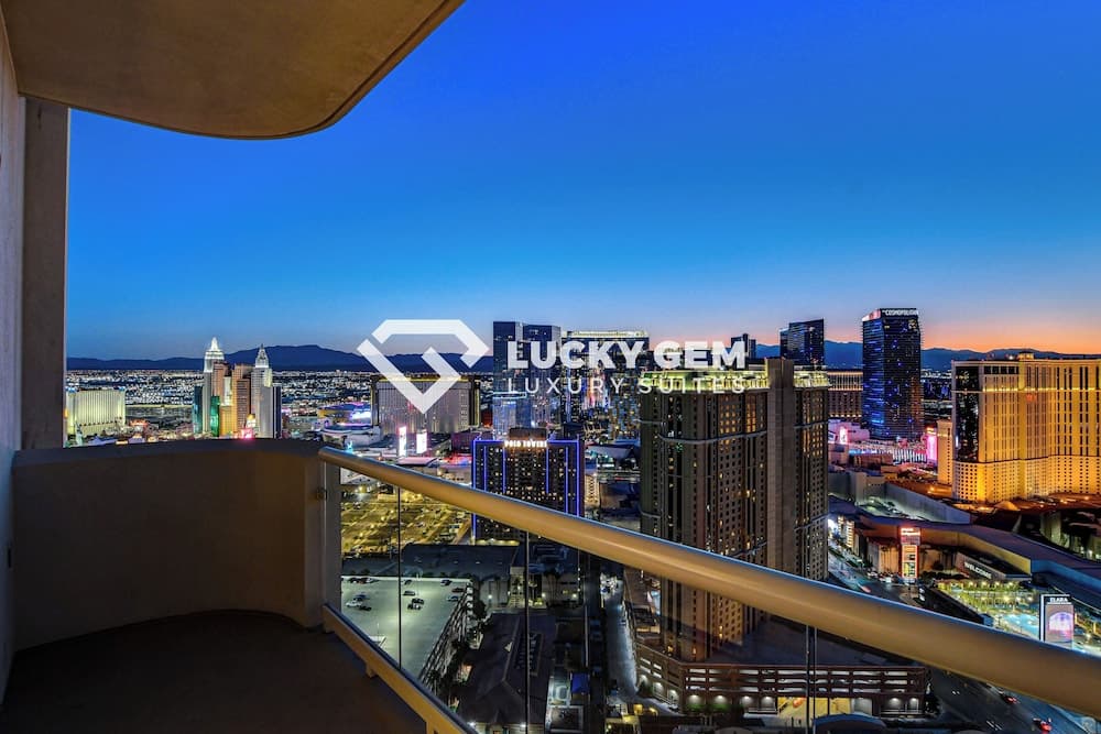 Lucky Gem Penthouse Suites at Signature