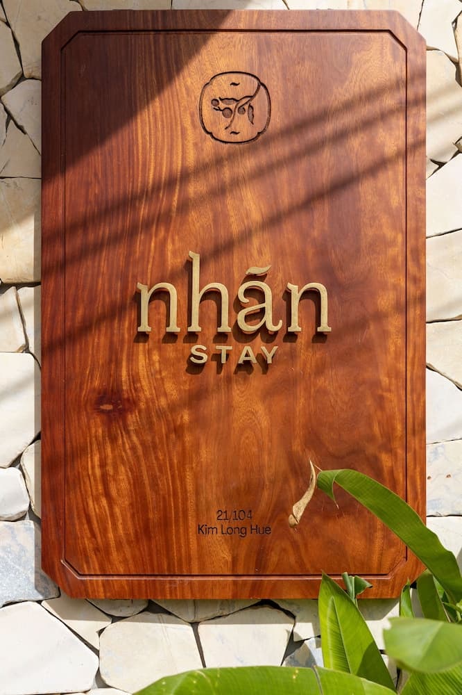 Nhan Stay