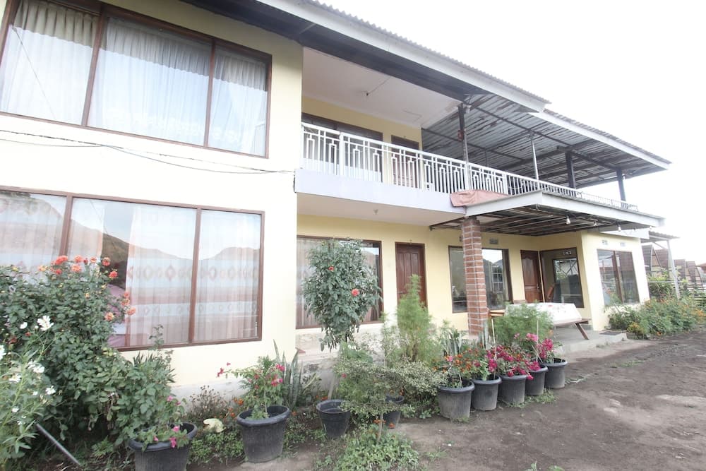 OYO 91744 Hotel GemilangNearPuncak Pusuk Sembalun
