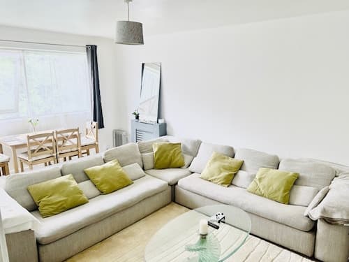 Charming 2-bed Apartment in Hemel Hempstead