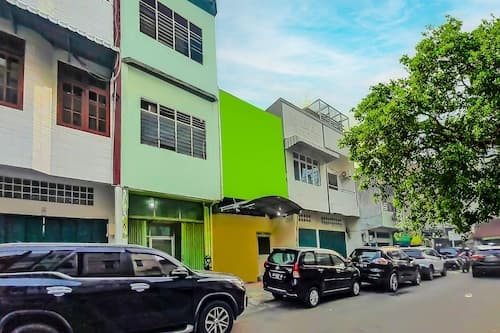 SPOT ON 92236 Kediri Family Homestay