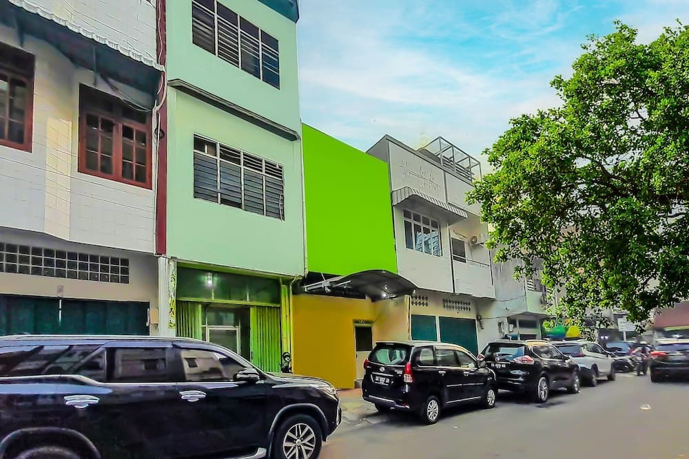 SPOT ON 92236 Kediri Family Homestay