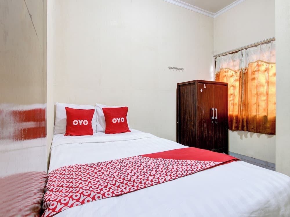 Super OYO 92511 Griya Dias  Syariah