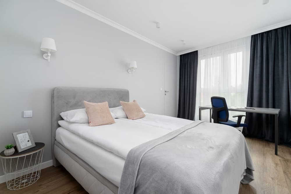 Modern Apartment With Parking by Renters