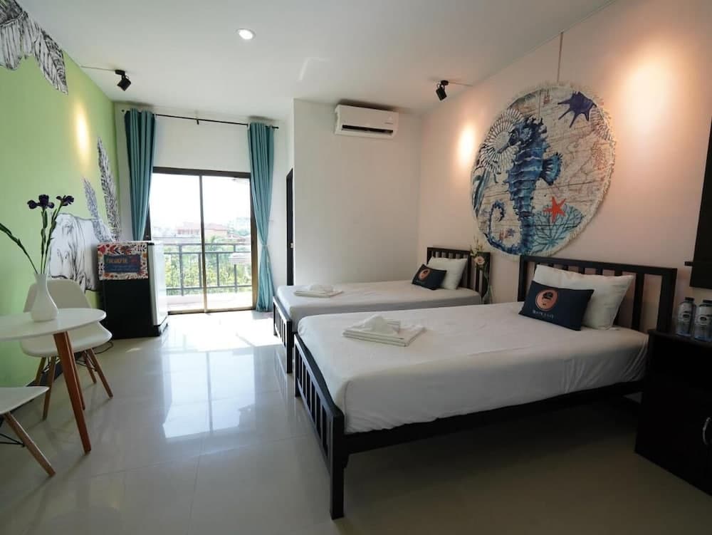 RoomQuest  Phuket Patong Beach