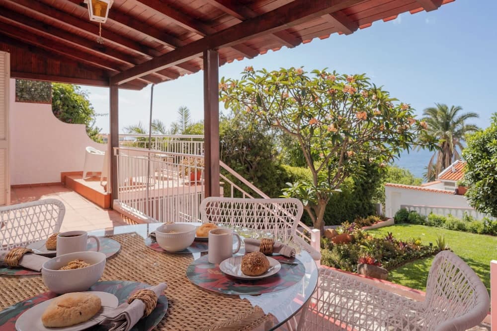 Apartment With Garden - Casa Frangipani