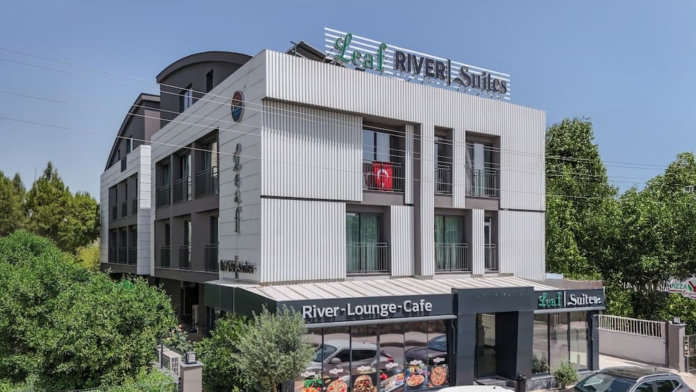 Leaf River Suites