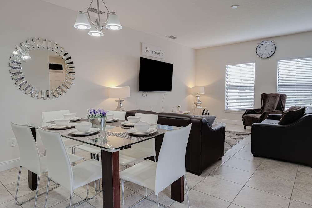 Balmoral Resort-117kb 3 Bedroom Townhouse by RedAwning