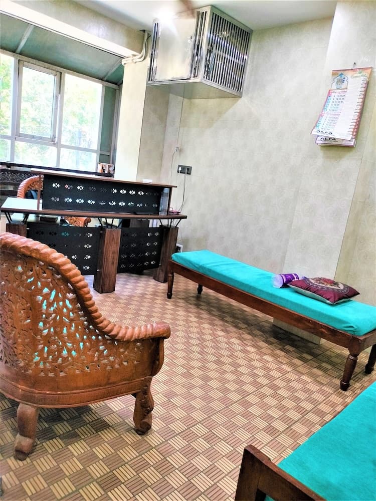 Shamim Residency Near Nizamuddin Dargah