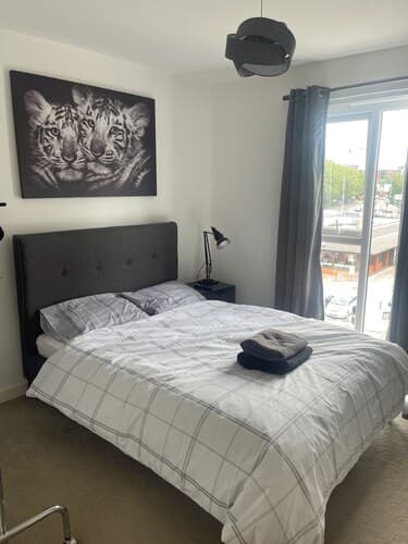 Apartment Sleeps 4 With Free Parking