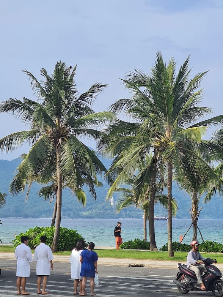 My Khe Beach 3 Bedrooms Apartment