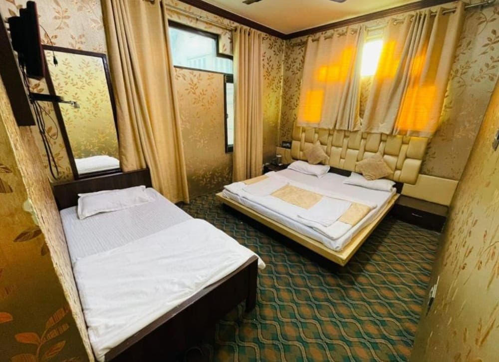 Goroomgo City Pride Srinagar