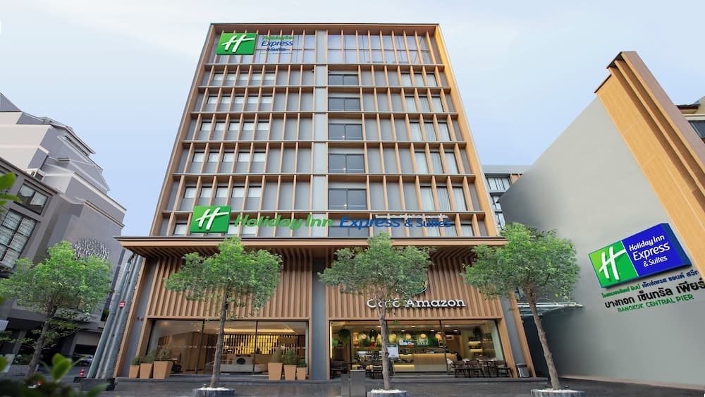 Holiday Inn Express and Suites Bangkok Central Pier by IHG
