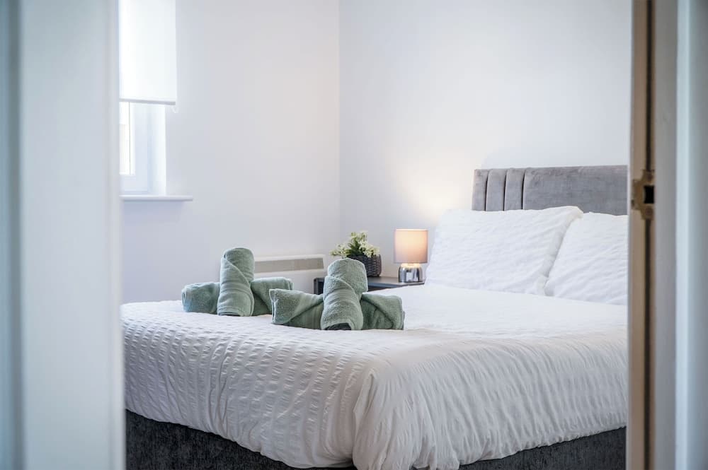 Beach View - 2 Bed Apartment - Llanelli