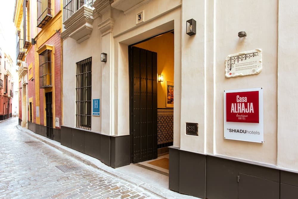 Konaklama yerinin ön cephesi