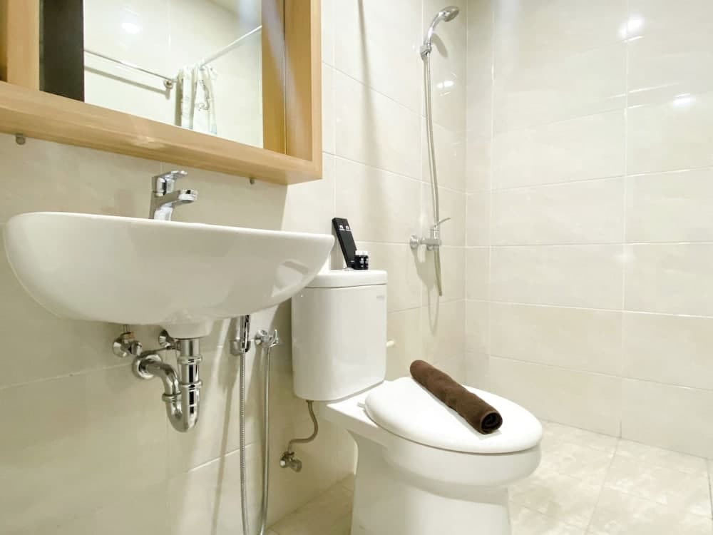 Stunning And Homey 2Br Apartment Mustika Golf Residence