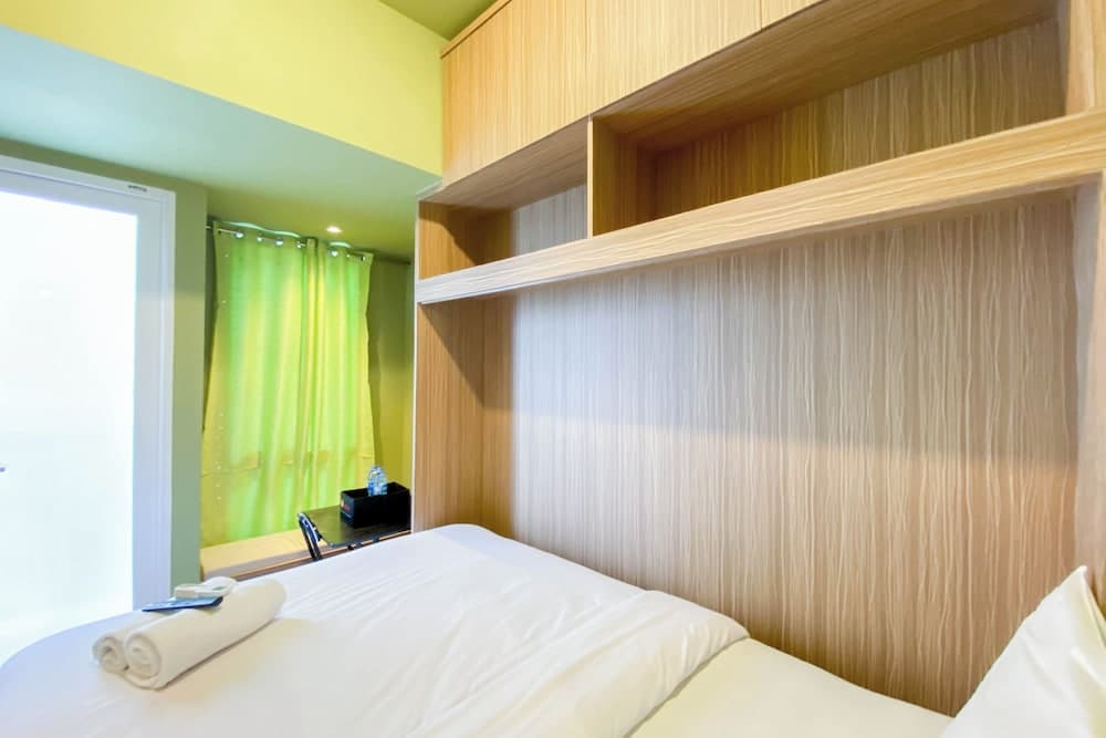 Fully Furnished With Cozy Design Studio Apartment Tokyo Riverside Pik 2