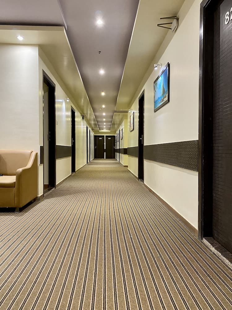 Hotel Pearls BKC Inn