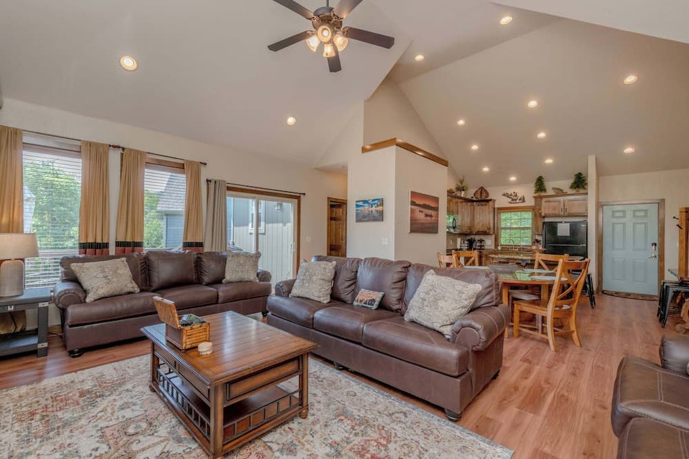 Hickory Hideaway - Communal Pool Access