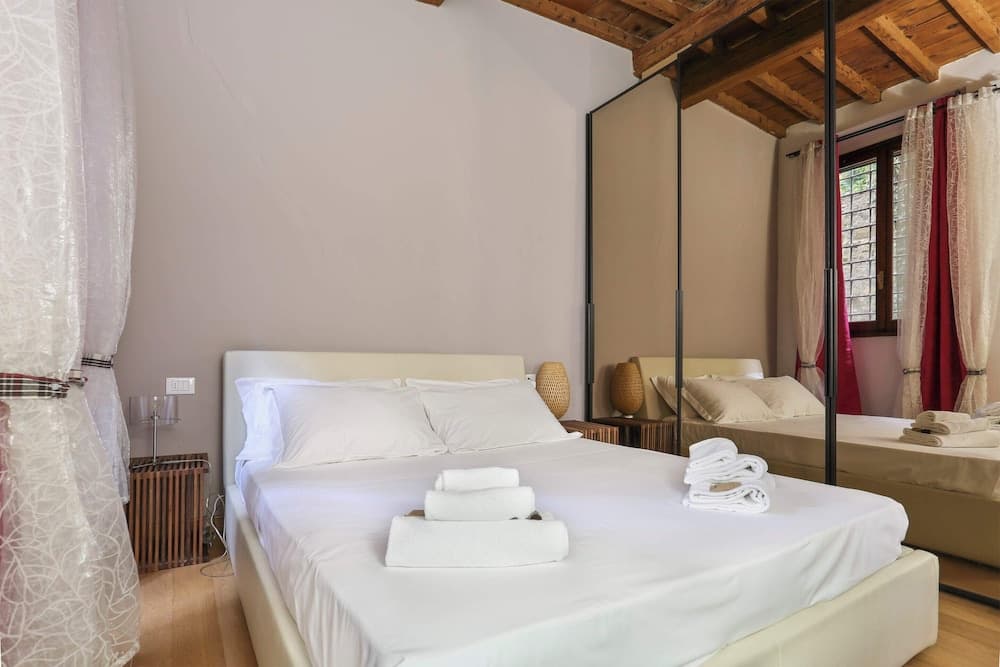 Cellini Flat Florence-hosted by Sweetstay