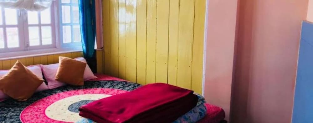 Goroomgo Smriya Homestay Darjeeling