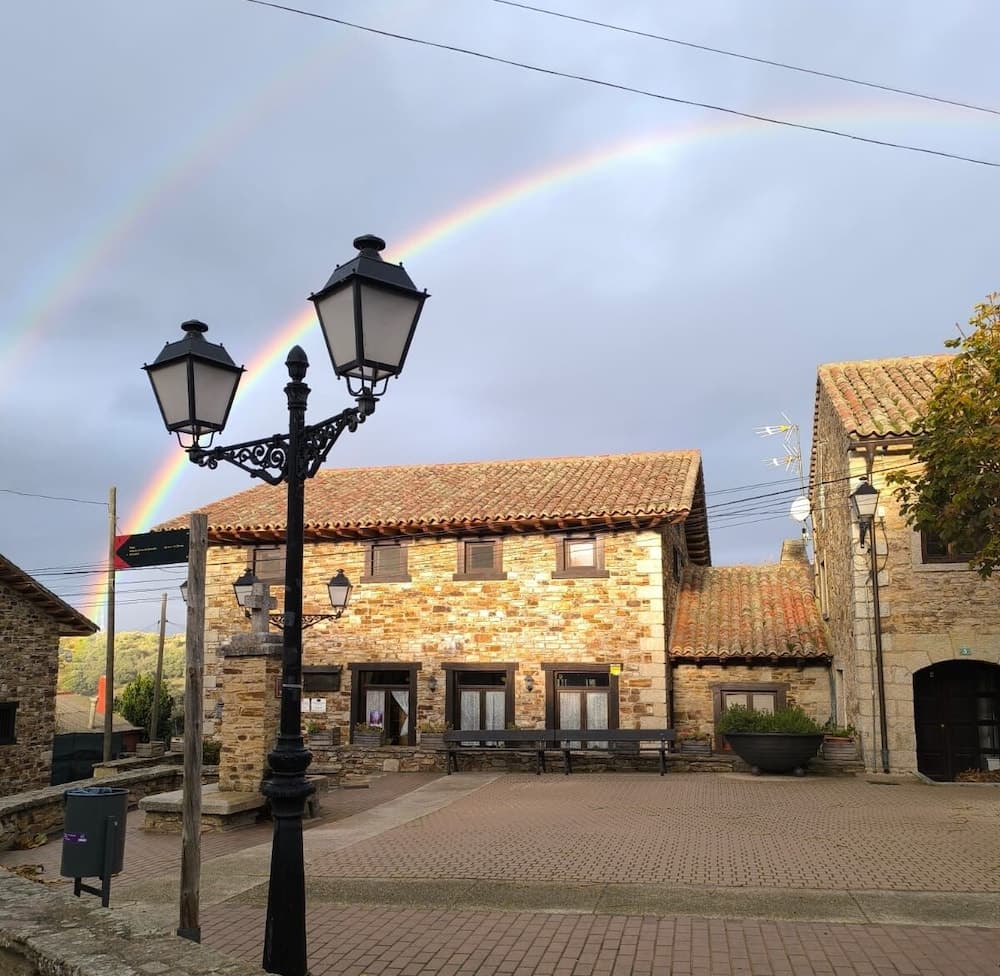 Konaklama yerinin ön cephesi