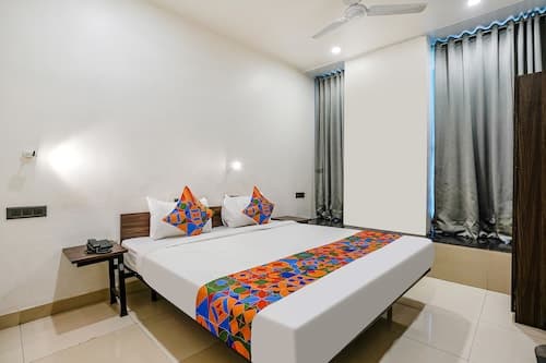 Fabhotel Lotus I
